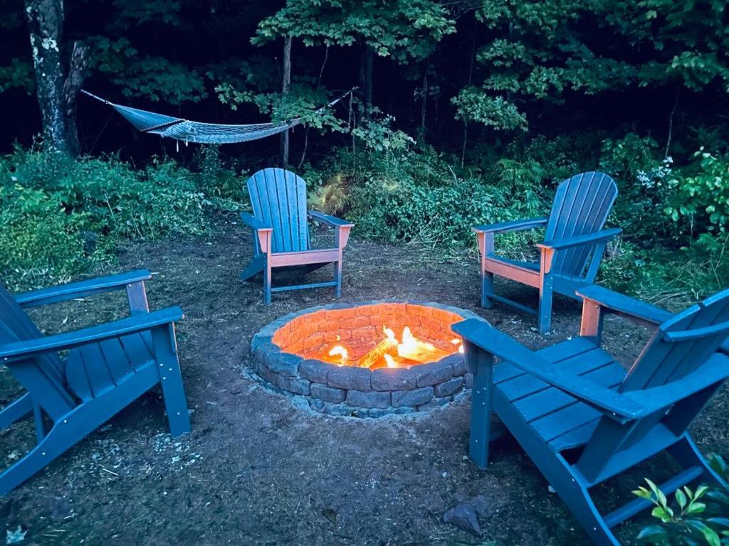 Cozy Cottage With Jacuzzi And Fire Pit And Reading Nook! Livingston Manor Zewnętrze zdjęcie