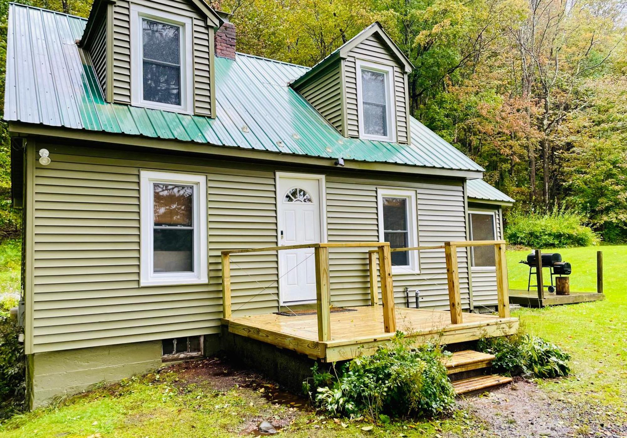 Cozy Cottage With Jacuzzi And Fire Pit And Reading Nook! Livingston Manor Zewnętrze zdjęcie